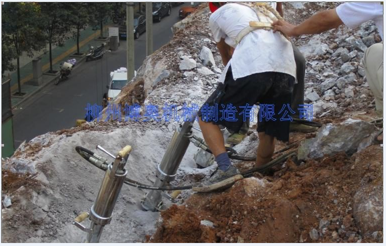 岩石劈裂機解決安徽采石難題/劈裂機價格