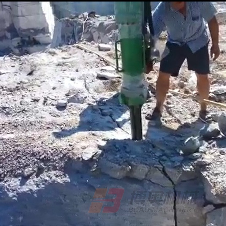 广州鼎高家电制造有限责任公司M20挖改式機載劈裂機